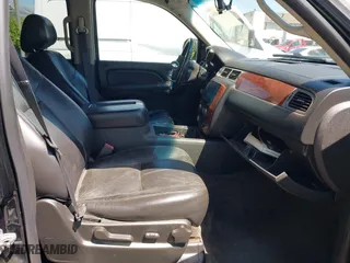 2009 Chevrolet Suburban LT w/1LT with VIN 1GNFK26369R272487, listed as a IAAI auction lot 42024066 with 48,709 mi miles. Bid and sale history available at carsss.com. Image 5.