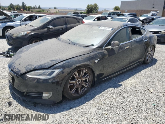 2020 Tesla Model S Long Range z VIN 5YJSA1E29LF415944, wystawiony jako Copart lot #65743095 z przebiegiem 44 216 mil mil oraz Czysty tytuł • Clean title. Historia ofert i sprzedaży dostępna na DreamBid. Obrazek 1.