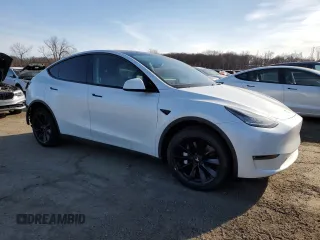 2022 Tesla Model Y Long Range z VIN 7SAYGDEE1NF435518, wystawiony jako Copart lot #48848535 z przebiegiem 41 586 mil mil oraz Szkody całkowita. Historia ofert i sprzedaży dostępna na DreamBid. Obrazek 4.