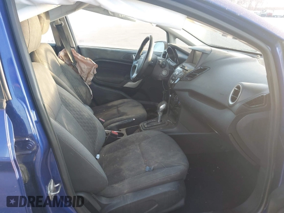 2014 Ford Fiesta SE z VIN 3FADP4BJ5EM243551, wystawiony jako IAAI lot #41919239 z przebiegiem 92 396 mil mil oraz . Historia ofert i sprzedaży dostępna na DreamBid. Obrazek 5.