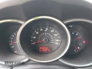 2012 Kia Sorento EX with VIN 5XYKU4A6XCG290754, listed as a IAAI auction lot 41918932 with 190,679 mi miles and . Bid and sale history available at carsss.com. Image 7.