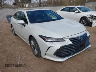 2022 Toyota Avalon Limited Hybrid z VIN 4T1DA1AB1NU013114, wystawiony jako IAAI lot #42022922 z przebiegiem 30 686 mil mil oraz . Historia ofert i sprzedaży dostępna na DreamBid. Obrazek 1.
