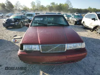 1996 Volvo 960 z VIN YV1KS9603T1095676, wystawiony jako Copart lot #53124405 z przebiegiem 134 942 mil mil oraz Szkody całkowita. Historia ofert i sprzedaży dostępna na DreamBid. Obrazek 5.