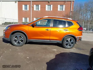 2017 Nissan Rogue SL with VIN 5N1AT2MV9HC762391, listed as a IAAI auction lot 41571253 with 127,929 mi miles. Bid and sale history available at carsss.com. Image 14.