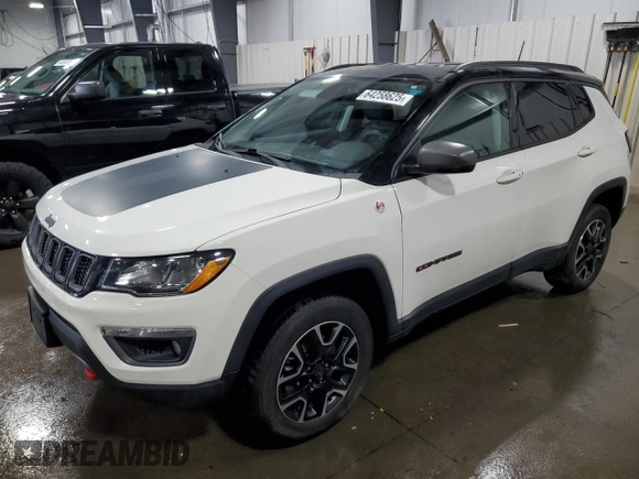 2019 Jeep Compass Trailhawk z VIN 3C4NJDDBXKT619295, wystawiony jako Copart lot #64258625 z przebiegiem 84 916 mil mil oraz Szkoda całkowita • Salvage title. Historia ofert i sprzedaży dostępna na DreamBid. Obrazek 1.