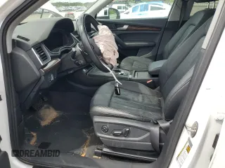 2019 Audi Q5 Premium Plus z VIN WA1BNAFY3K2028356, wystawiony jako Copart lot #57721845 z przebiegiem Nie podano mil oraz Szkoda całkowita • Salvage title. Historia ofert i sprzedaży dostępna na DreamBid. Obrazek 7.
