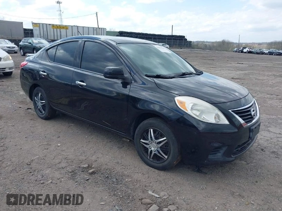 2014 Nissan Versa SV with VIN 3N1CN7AP7EL811097, listed as a IAAI auction lot 42051169 with 121,761 mi miles. Bid and sale history available at carsss.com. Image 1.