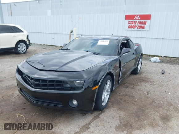2012 Chevrolet Camaro 2LS с VIN 2G1FA1E3XC9210303, выставлен на аукционе IAAI как лот 42090423 с пробегом 122 586 миль миль и . История ставок и продаж доступна на DreamBid. Изображение 17.