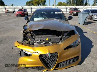 2023 Alfa Romeo Giulia Veloce z VIN ZARFAMBN9P7668555, wystawiony jako Copart lot #82284124 z przebiegiem 14 296 mil mil oraz Nie do naprawy. Historia ofert i sprzedaży dostępna na DreamBid. Obrazek 5.