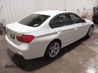 2014 BMW 3 Series 328d xDrive z VIN WBA3D5C51EKX98278, wystawiony jako IAAI lot #41775547 z przebiegiem 211 480 mil mil oraz . Historia ofert i sprzedaży dostępna na DreamBid. Obrazek 4.