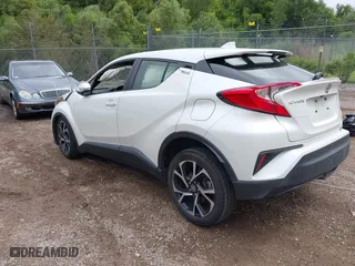 2019 Toyota C-HR XLE with VIN JTNKHMBX4K1017377, listed as a IAAI auction lot 40049656 with 71,308 mi miles. Bid and sale history available at carsss.com. Image 3.