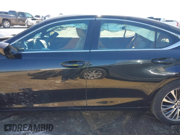 2019 Lexus ES 350 with VIN 58ABZ1B16KU035152, listed as a IAAI auction lot 41850429 with Not Provided miles and . Bid and sale history available at DreamBid. Image 14.