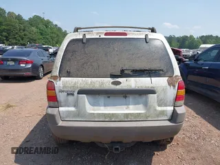 2002 Ford Escape XLT Choice with VIN 1FMYU03122KE08742, listed as a IAAI auction lot 42363962 with 299,455 mi miles and . Bid and sale history available at DreamBid. Image 6.