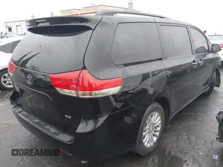 2011 Toyota Sienna XLE AAS with VIN 5TDYK3DC9BS068364, listed as a IAAI auction lot 41733881 with 157,972 mi miles. Bid and sale history available at carsss.com. Image 4.