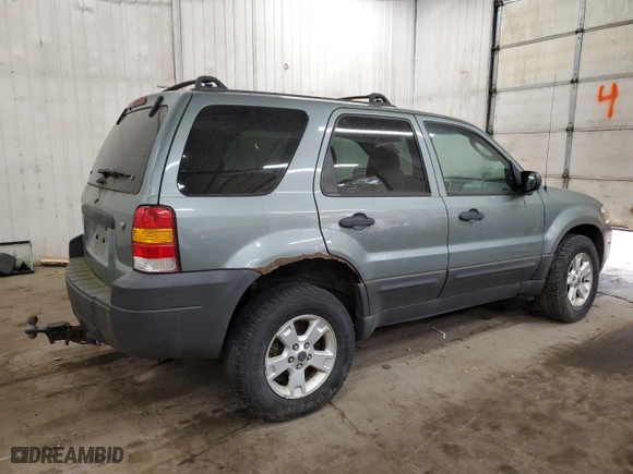 2007 Ford Escape XLT with VIN 1FMYU93157KB79100, listed as a Copart auction lot 76937664 with 164,548 mi miles and Non Repairable. Bid and sale history available at carsss.com. Image 3.