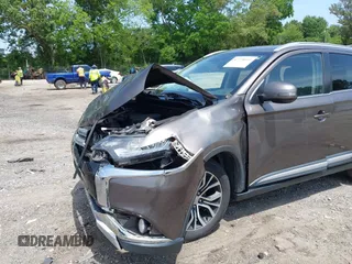 2018 Mitsubishi Outlander SE с VIN JA4AD3A33JZ014095, выставлен на аукционе IAAI как лот 42278605 с пробегом 235 000 миль миль и . История ставок и продаж доступна на DreamBid. Изображение 6.