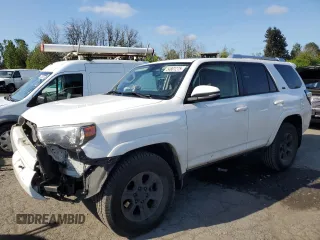 2018 Toyota 4Runner SR5 z VIN JTEBU5JR2J5518361, wystawiony jako Copart lot #54801275 z przebiegiem 100 174 mil mil oraz Szkoda całkowita • Salvage title. Historia ofert i sprzedaży dostępna na DreamBid. Obrazek 1.