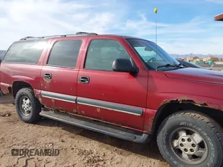 2002 Chevrolet Suburban LS with VIN 1GNFK16Z02J222591, listed as a IAAI auction lot 41791272 with 238,475 mi miles. Bid and sale history available at carsss.com. Image 6.