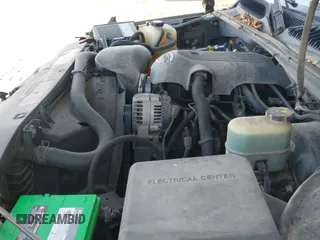 2002 Chevrolet Silverado 1500 LS с VIN 2GCEK19V821107681, выставлен на аукционе IAAI как лот 41190932 с пробегом 250 187 миль миль и . История ставок и продаж доступна на DreamBid. Изображение 18.