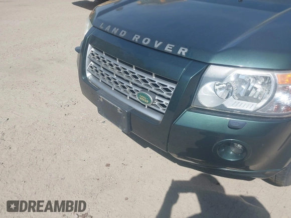 2010 Land Rover LR2 HSE z VIN SALFR2BN8AH170249, wystawiony jako IAAI lot #42244748 z przebiegiem 119 450 mil mil oraz . Historia ofert i sprzedaży dostępna na DreamBid. Obrazek 12.