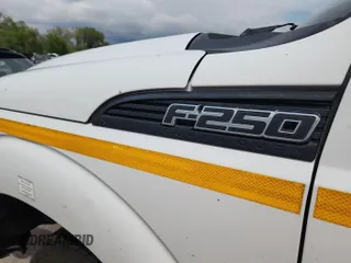 2014 Ford F-250 XL z VIN 1FT7X2B62EEA69189, wystawiony jako IAAI lot #42642968 z przebiegiem 248 461 mil mil oraz . Historia ofert i sprzedaży dostępna na DreamBid. Obrazek 17.