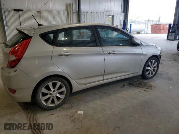 2012 Hyundai Accent SE z VIN KMHCU5AE7CU004256, wystawiony jako Copart lot #54447155 z przebiegiem 179 954 mil mil oraz Czysty tytuł • Clean title. Historia ofert i sprzedaży dostępna na DreamBid. Obrazek 3.