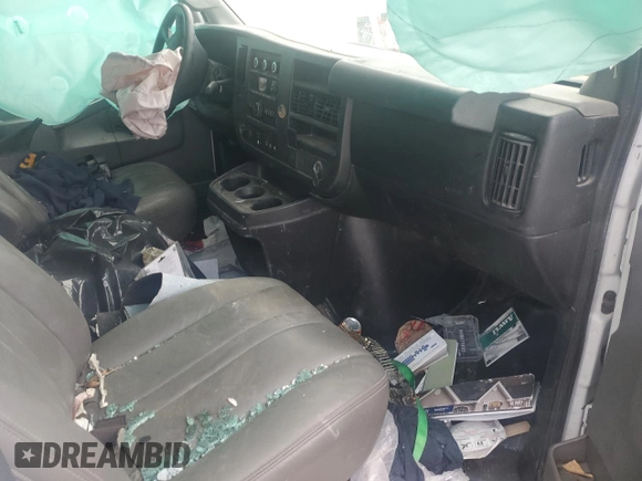 2018 Chevrolet Express Cargo Van with VIN 1GCWGAFP6J1261449, listed as a Copart auction lot 83677924 with 0 mi miles and Salvage Title. Bid and sale history available at carsss.com. Image 8.