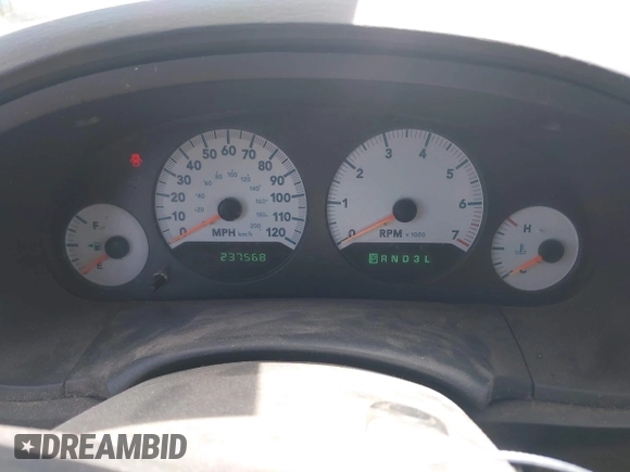 2005 Dodge Caravan SXT with VIN 2D4GP44L55R374299, listed as a IAAI auction lot 42560914 with 237,568 mi miles and . Bid and sale history available at DreamBid. Image 7.
