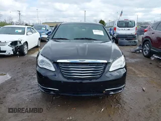 2014 Chrysler 200 Touring with VIN 1C3CCBBB0EN118983, listed as a IAAI auction lot 41924484 with 120,002 mi miles. Bid and sale history available at carsss.com. Image 13.