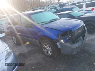2006 Ford Escape XLT with VIN 1FMYU031X6KD04473, listed as a IAAI auction lot 41763133 with 259,925 mi miles. Bid and sale history available at carsss.com. Image 1.