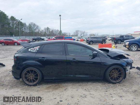 2013 Ford Focus SE with VIN 1FADP3K21DL121580, listed as a IAAI auction lot 41727813 with 171,352 mi miles. Bid and sale history available at carsss.com. Image 14.