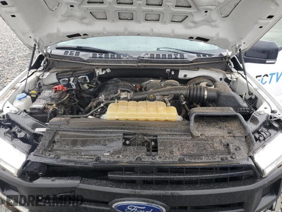 2019 Ford F-150 XL z VIN 1FTMF1CB4KKD65534, wystawiony jako Copart lot #45853215 z przebiegiem 95 872 mil mil oraz Czysty tytuł • Clean title. Historia ofert i sprzedaży dostępna na DreamBid. Obrazek 11.