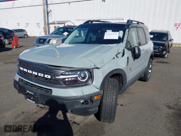 2024 Ford Bronco Sport Badlands z VIN 3FMCR9D9XRRE94327, wystawiony jako IAAI lot #41681554 z przebiegiem 8 050 mil mil oraz . Historia ofert i sprzedaży dostępna na DreamBid. Obrazek 6.
