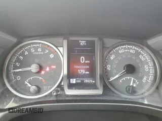2021 Toyota Tacoma 4WD SR5 with VIN 3TMDZ5BN9MM110528, listed as a Copart auction lot 49298555 with 29,929 mi miles and Salvage Title. Bid and sale history available at carsss.com. Image 9.