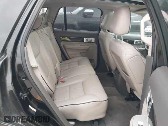 2010 Lincoln MKX with VIN 2LMDJ6JC1ABJ25938, listed as a IAAI auction lot 42074273 with 261,829 mi miles. Bid and sale history available at carsss.com. Image 8.