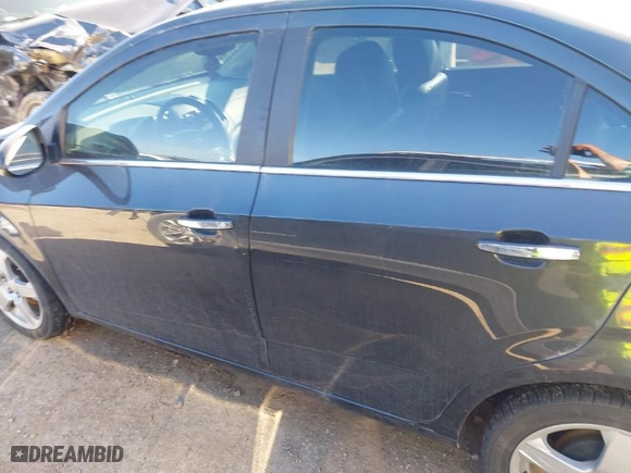 2015 Chevrolet Sonic LTZ with VIN 1G1JE5SB3F4158747, listed as a IAAI auction lot 41491532 with NaN miles. Bid and sale history available at carsss.com. Image 14.
