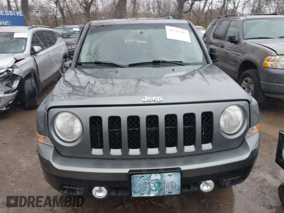 2013 Jeep Patriot Latitude with VIN 1C4NJPFB8DD129848, listed as a IAAI auction lot 40949386 with 168,839 mi miles and . Bid and sale history available at carsss.com. Image 12.