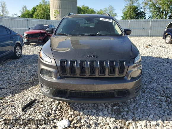 2017 Jeep Cherokee Sport z VIN 1C4PJLAB6HW566167, wystawiony jako Copart lot #57204445 z przebiegiem 187 681 mil mil oraz Czysty tytuł • Clean title. Historia ofert i sprzedaży dostępna na DreamBid. Obrazek 5.