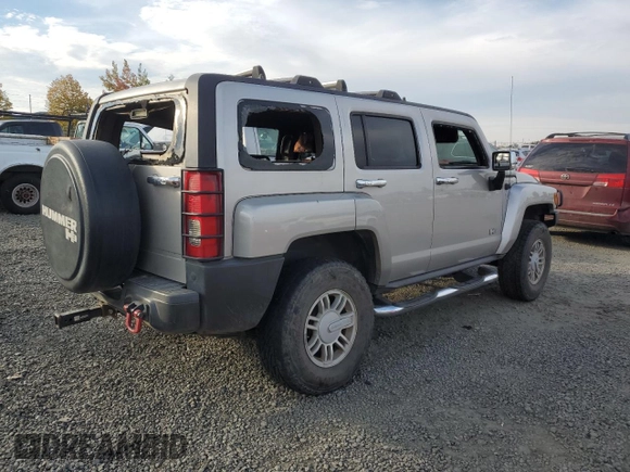 2006 Hummer H3 with VIN 5GTDN136268242400, listed as a Copart auction lot 75769334 with Not Provided miles and Salvage Title. Bid and sale history available at carsss.com. Image 3.