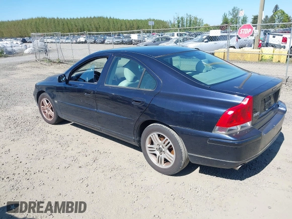 2006 Volvo S60 2.5L Turbo with VIN YV1RS592262505676, listed as a IAAI auction lot 42100182 with 139,714 mi miles. Bid and sale history available at carsss.com. Image 3.