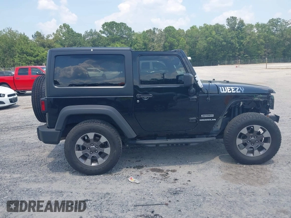 2017 Jeep Wrangler Sport z VIN 1C4AJWAG0HL618140, wystawiony jako IAAI lot #42582104 z przebiegiem 77 883 mil mil oraz . Historia ofert i sprzedaży dostępna na DreamBid. Obrazek 14.