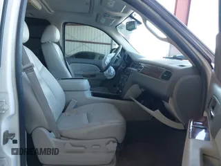 2014 Chevrolet Suburban LT with VIN 1GNSCJE04ER230536, listed as a IAAI auction lot 41666737 with 152,812 mi miles. Bid and sale history available at carsss.com. Image 5.