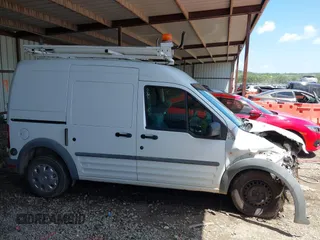 2011 Ford Transit Connect XLT z VIN NM0LS7BN9BT066599, wystawiony jako IAAI lot #42543645 z przebiegiem 134 332 mil mil oraz . Historia ofert i sprzedaży dostępna na DreamBid. Obrazek 14.