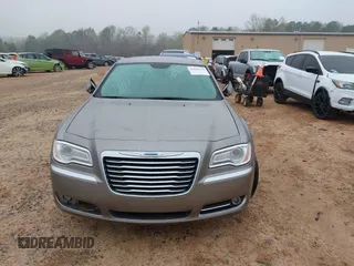 2014 Chrysler 300 z VIN 2C3CCAAG5EH200370, wystawiony jako IAAI lot #41938110 z przebiegiem 83 861 mil mil oraz . Historia ofert i sprzedaży dostępna na DreamBid. Obrazek 11.