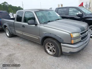 2006 Chevrolet Silverado 1500 LS with VIN 1GCEC19V06Z291136, listed as a IAAI auction lot 41938807 with 1 mi miles. Bid and sale history available at carsss.com. Image 1.