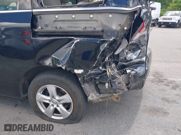2015 Nissan Quest SV z VIN JN8AE2KP9F9124482, wystawiony jako IAAI lot #42195908 z przebiegiem 122 769 mil mil oraz . Historia ofert i sprzedaży dostępna na DreamBid. Obrazek 6.