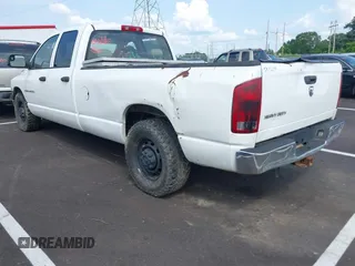 2005 Dodge 2500 SLT z VIN 3D7KR28C55G740676, wystawiony jako IAAI lot #42430112 z przebiegiem Nie podano mil oraz . Historia ofert i sprzedaży dostępna na DreamBid. Obrazek 3.