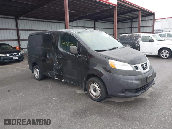 2015 Nissan NV200 S z VIN 3N6CM0KN6FK714403, wystawiony jako IAAI lot #41705950 z przebiegiem 84 384 mil mil oraz . Historia ofert i sprzedaży dostępna na DreamBid. Obrazek 1.