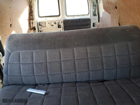 2004 Chevrolet Express Cargo Van with VIN 1GCFG15T341169346, listed as a Copart auction lot 48061605 with 391,620 mi miles and Clean Title. Bid and sale history available at carsss.com. Image 10.