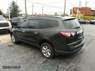 2017 Chevrolet Traverse LS with VIN 1GNKRFED7HJ198280, listed as a IAAI auction lot 41743866 with 152,253 mi miles. Bid and sale history available at carsss.com. Image 3.